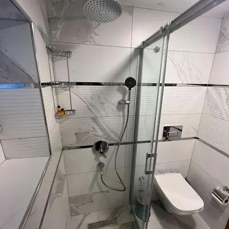 Charming With Fast Wifi And Ac Near Nisantasi And Taksim #101 * イスタンブール