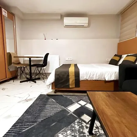 Charming With Fast Wifi And Ac Near Nisantasi And Taksim #101 アパート イスタンブール